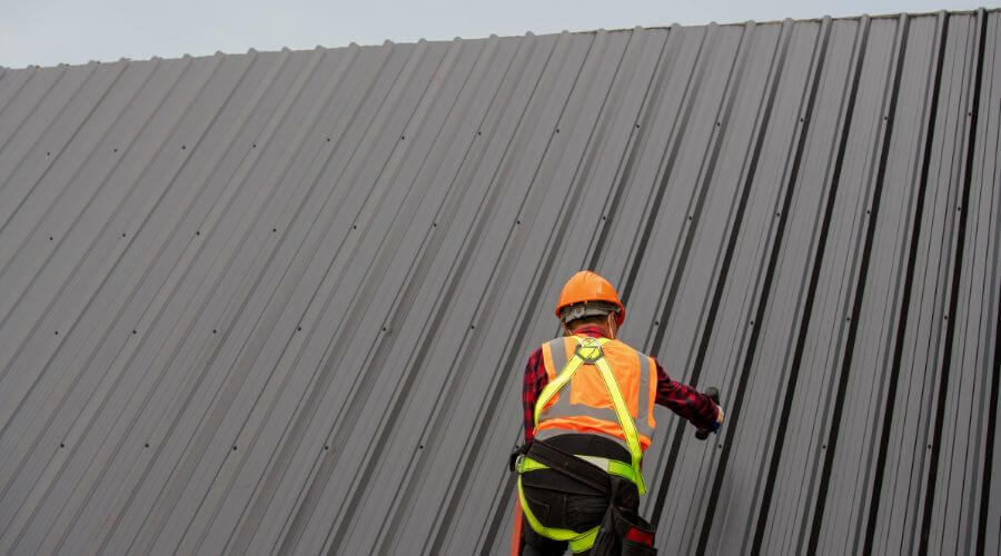 Expert Emergency Roof Repairs services in Mason City, NE